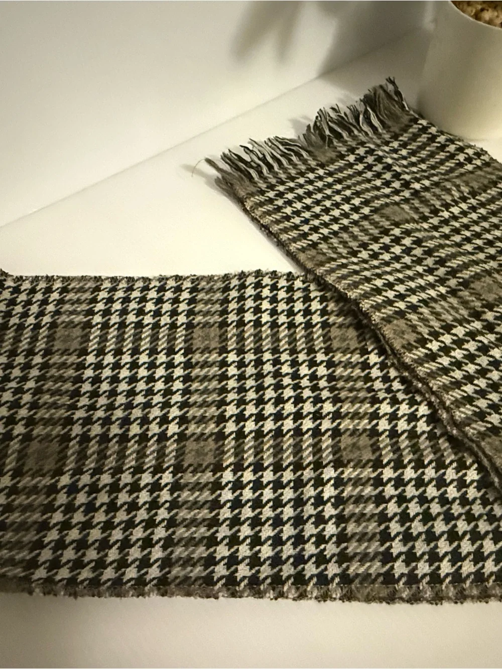 Classic Houndstooth Fringe Scarf - Black & White